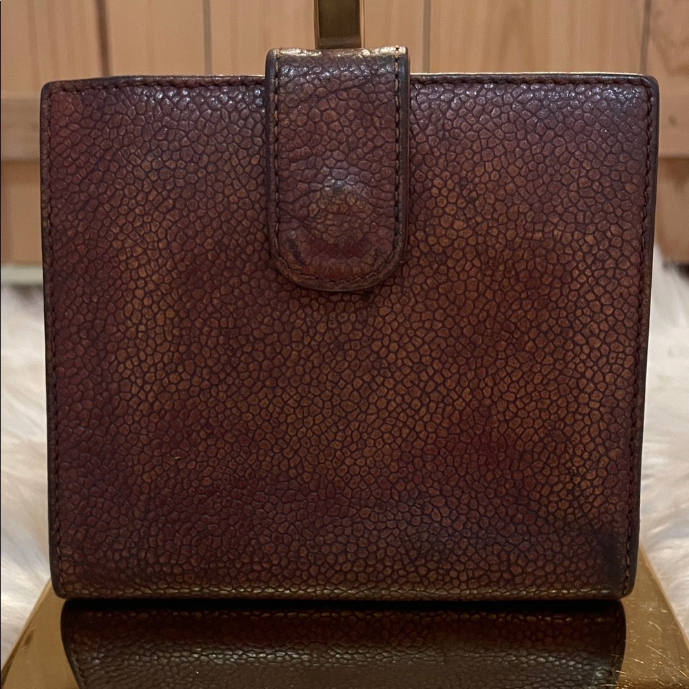 CHANEL Vintage Brown Quilted Caviar Leather Compact Wallet with CC Logo - Picture 3 of 17
